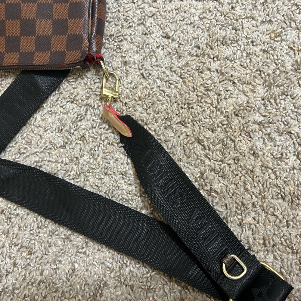 Fashion Designer Inspired Brown Checked Crossbody Bag Black Strap Red Interior - Picture 4 of 12